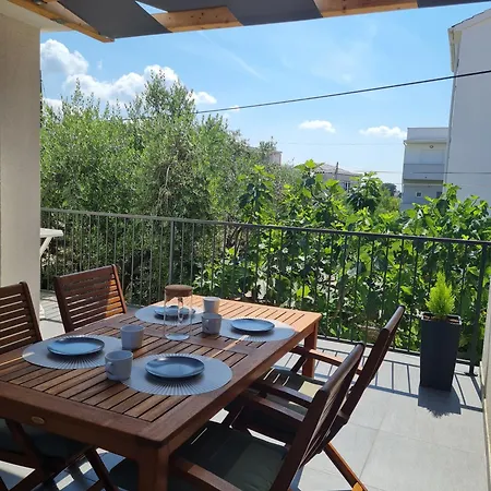 Modern Vitrenjak Zadar