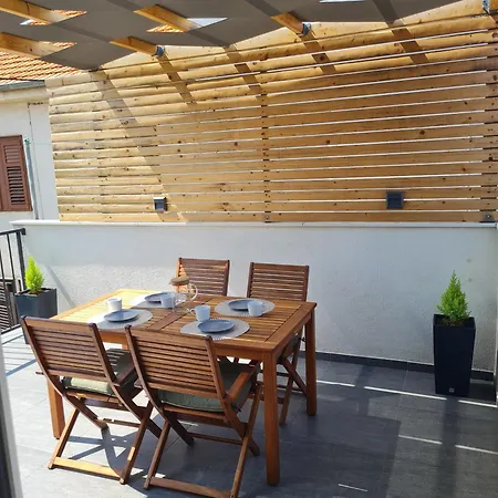 Apartman Modern Vitrenjak *