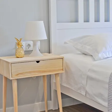 Modern Vitrenjak Apartamento